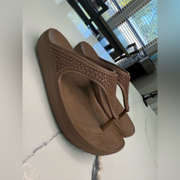 Crocs Boca Bling Brown Thong Wedge Flip Flop Sandal Women's 6 Glitter Beads - Picture 3 of 5